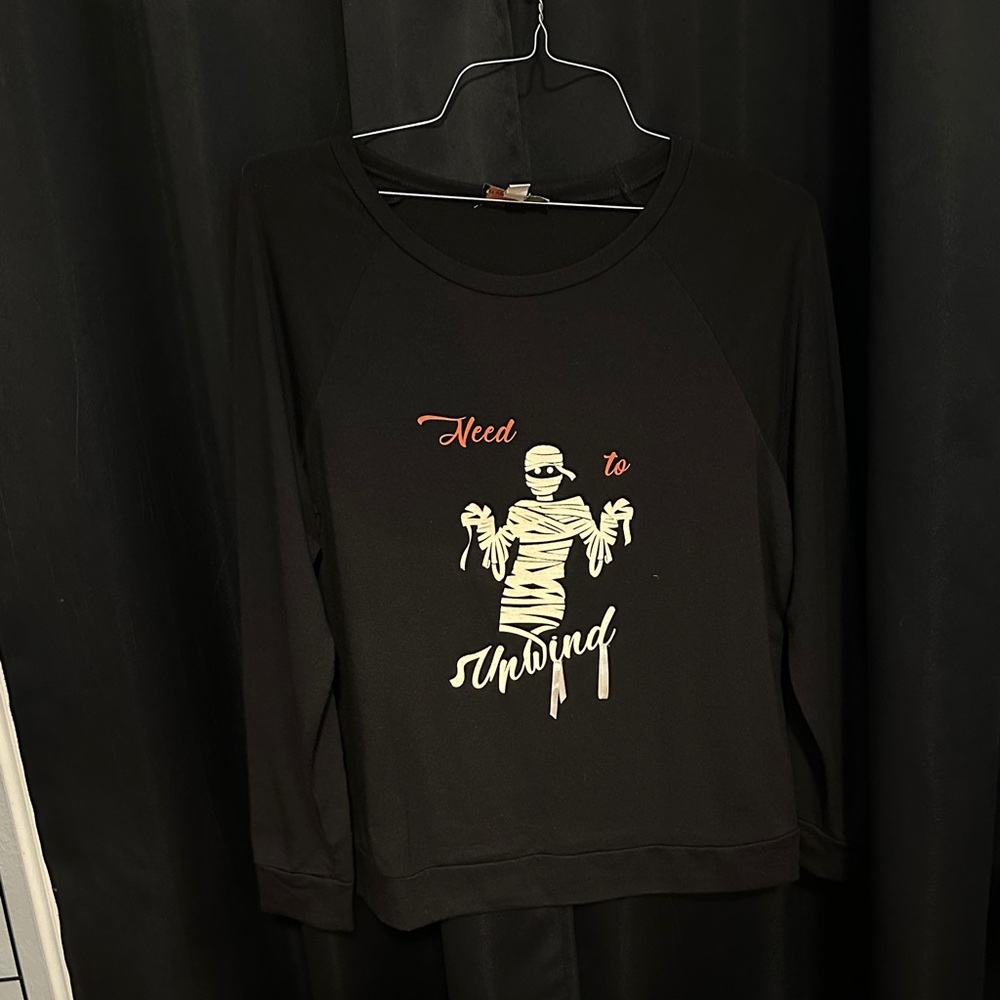 Womans Shirt with Mummy Design size large